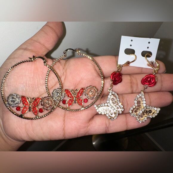 Stunning Butterfly & Rose Hoop And Dangle Earrings Gold Filled - Picture 3 of 3